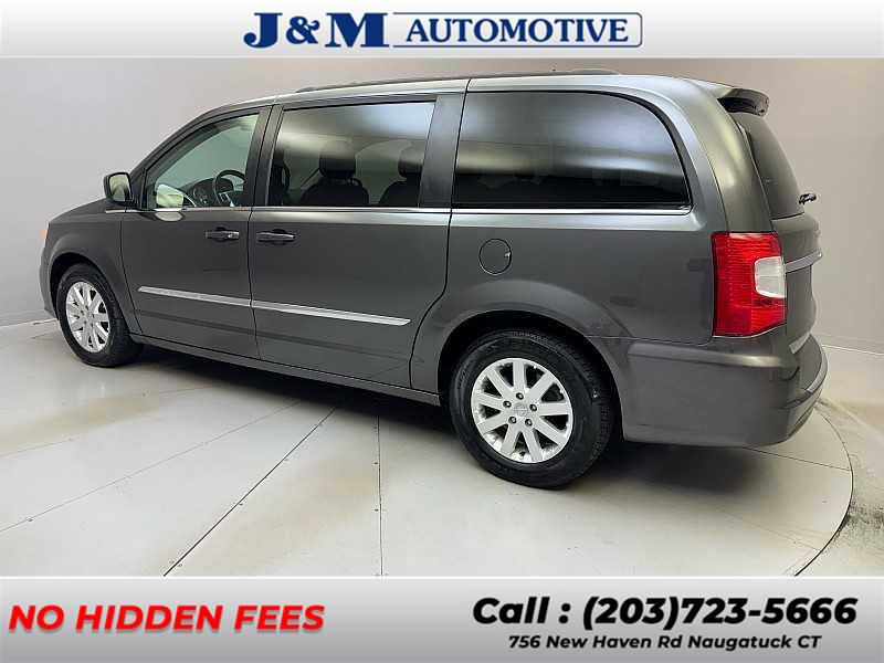 2016 Chrysler Town & Country Touring, available for sale in Naugatuck, Connecticut | J&M Automotive Sls&Svc LLC. Naugatuck, Connecticut 2016 Chrysler Town & Country Touring, available for sale in Naugatuck, Connecticut | J&M Automotive Sls&Svc LLC. Naugatuck, Connecticut