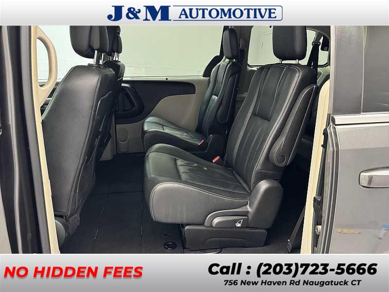 2016 Chrysler Town & Country Touring, available for sale in Naugatuck, Connecticut | J&M Automotive Sls&Svc LLC. Naugatuck, Connecticut 2016 Chrysler Town & Country Touring, available for sale in Naugatuck, Connecticut | J&M Automotive Sls&Svc LLC. Naugatuck, Connecticut