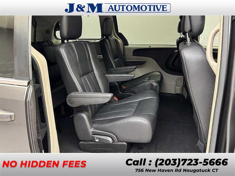 2016 Chrysler Town & Country Touring, available for sale in Naugatuck, Connecticut | J&M Automotive Sls&Svc LLC. Naugatuck, Connecticut 2016 Chrysler Town & Country Touring, available for sale in Naugatuck, Connecticut | J&M Automotive Sls&Svc LLC. Naugatuck, Connecticut