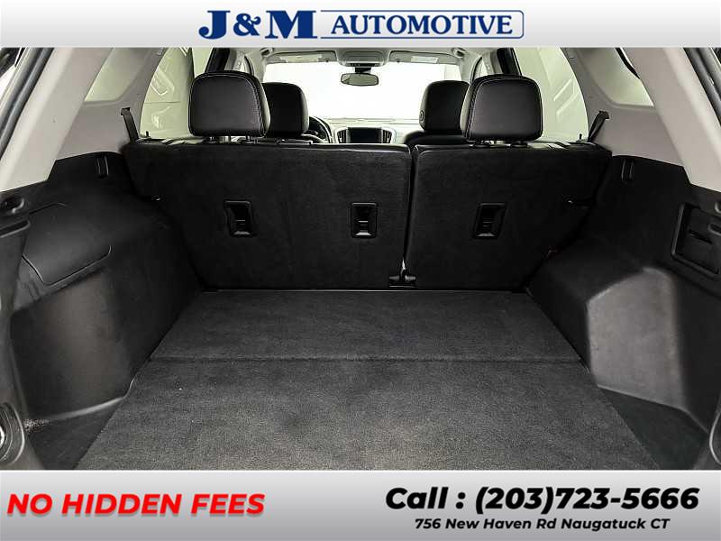 2022 GMC Terrain SLT, available for sale in Naugatuck, Connecticut | J&M Automotive Sls&Svc LLC. Naugatuck, Connecticut 2022 GMC Terrain SLT, available for sale in Naugatuck, Connecticut | J&M Automotive Sls&Svc LLC. Naugatuck, Connecticut