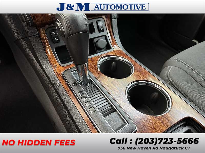2014 Chevrolet Traverse LT, available for sale in Naugatuck, Connecticut | J&M Automotive Sls&Svc LLC. Naugatuck, Connecticut 2014 Chevrolet Traverse LT, available for sale in Naugatuck, Connecticut | J&M Automotive Sls&Svc LLC. Naugatuck, Connecticut