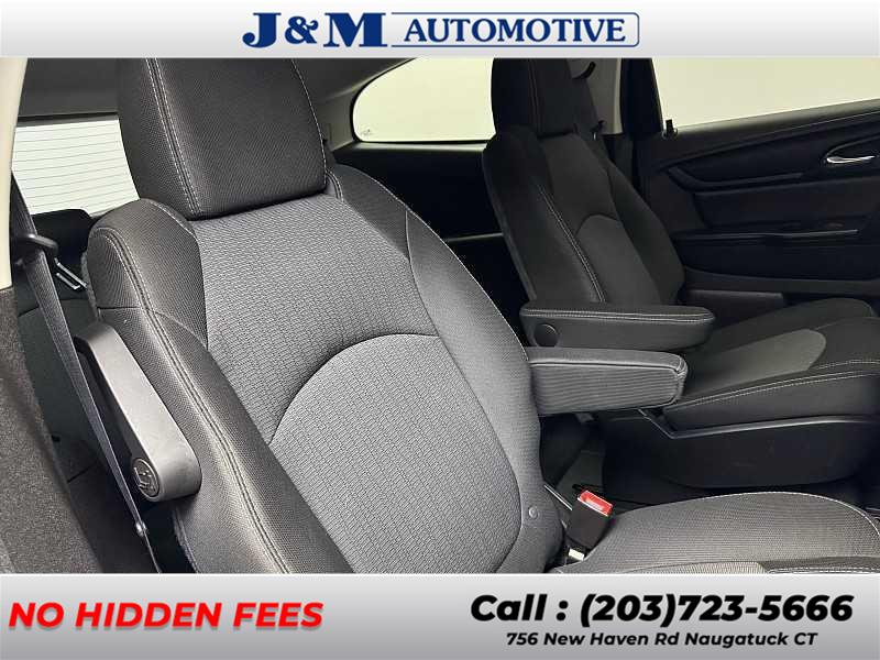 2014 Chevrolet Traverse LT, available for sale in Naugatuck, Connecticut | J&M Automotive Sls&Svc LLC. Naugatuck, Connecticut 2014 Chevrolet Traverse LT, available for sale in Naugatuck, Connecticut | J&M Automotive Sls&Svc LLC. Naugatuck, Connecticut