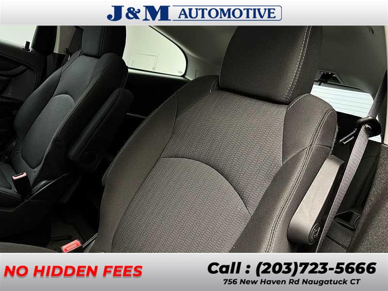 2014 Chevrolet Traverse LT, available for sale in Naugatuck, Connecticut | J&M Automotive Sls&Svc LLC. Naugatuck, Connecticut 2014 Chevrolet Traverse LT, available for sale in Naugatuck, Connecticut | J&M Automotive Sls&Svc LLC. Naugatuck, Connecticut