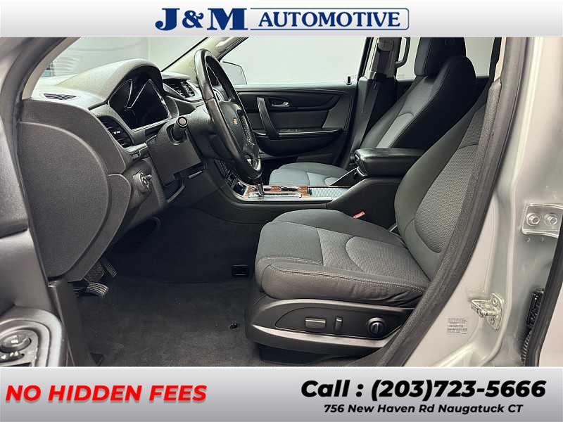 2014 Chevrolet Traverse LT, available for sale in Naugatuck, Connecticut | J&M Automotive Sls&Svc LLC. Naugatuck, Connecticut 2014 Chevrolet Traverse LT, available for sale in Naugatuck, Connecticut | J&M Automotive Sls&Svc LLC. Naugatuck, Connecticut