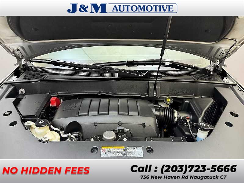 2014 Chevrolet Traverse LT, available for sale in Naugatuck, Connecticut | J&M Automotive Sls&Svc LLC. Naugatuck, Connecticut 2014 Chevrolet Traverse LT, available for sale in Naugatuck, Connecticut | J&M Automotive Sls&Svc LLC. Naugatuck, Connecticut