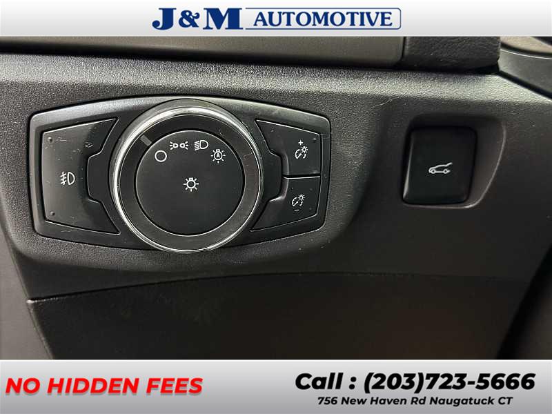 2014 Ford Fusion SE, available for sale in Naugatuck, Connecticut | J&M Automotive Sls&Svc LLC. Naugatuck, Connecticut 2014 Ford Fusion SE, available for sale in Naugatuck, Connecticut | J&M Automotive Sls&Svc LLC. Naugatuck, Connecticut