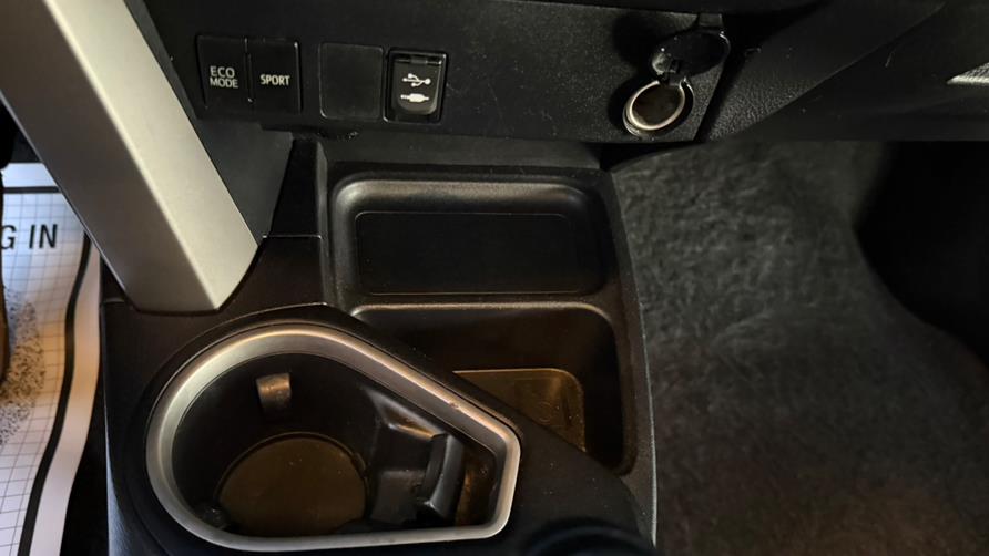 2018 Toyota RAV4 LE FWD (Natl), available for sale in Hialeah, Florida | The Palm Motors LLC. Hialeah, Florida 2018 Toyota RAV4 LE FWD (Natl), available for sale in Hialeah, Florida | The Palm Motors LLC. Hialeah, Florida