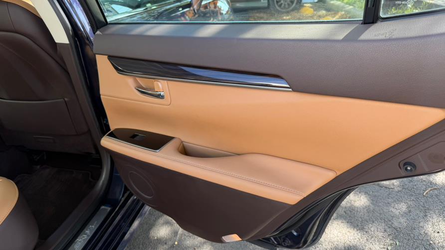 2016 Lexus ES 350 4dr Sdn, available for sale in Hialeah, Florida | The Palm Motors LLC. Hialeah, Florida 2016 Lexus ES 350 4dr Sdn, available for sale in Hialeah, Florida | The Palm Motors LLC. Hialeah, Florida