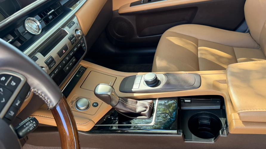 2016 Lexus ES 350 4dr Sdn, available for sale in Hialeah, Florida | The Palm Motors LLC. Hialeah, Florida 2016 Lexus ES 350 4dr Sdn, available for sale in Hialeah, Florida | The Palm Motors LLC. Hialeah, Florida