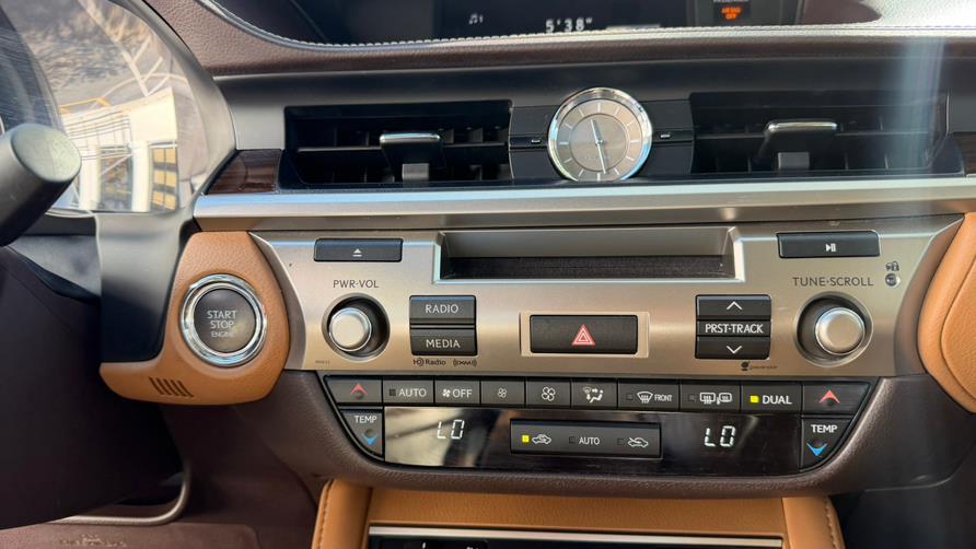 2016 Lexus ES 350 4dr Sdn, available for sale in Hialeah, Florida | The Palm Motors LLC. Hialeah, Florida 2016 Lexus ES 350 4dr Sdn, available for sale in Hialeah, Florida | The Palm Motors LLC. Hialeah, Florida