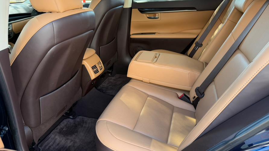 2016 Lexus ES 350 4dr Sdn, available for sale in Hialeah, Florida | The Palm Motors LLC. Hialeah, Florida 2016 Lexus ES 350 4dr Sdn, available for sale in Hialeah, Florida | The Palm Motors LLC. Hialeah, Florida