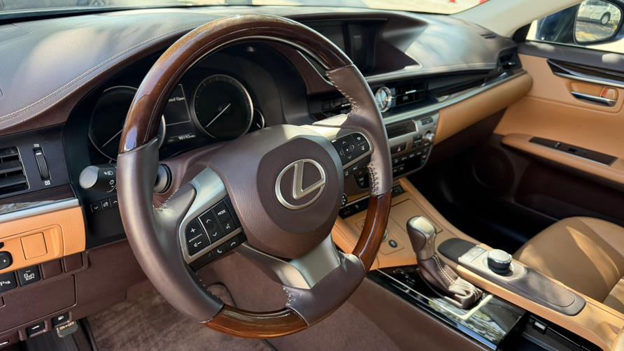2016 Lexus ES 350 4dr Sdn, available for sale in Hialeah, Florida | The Palm Motors LLC. Hialeah, Florida 2016 Lexus ES 350 4dr Sdn, available for sale in Hialeah, Florida | The Palm Motors LLC. Hialeah, Florida
