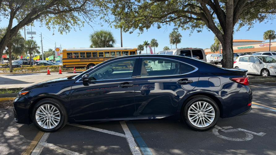 2016 Lexus ES 350 4dr Sdn, available for sale in Hialeah, Florida | The Palm Motors LLC. Hialeah, Florida 2016 Lexus ES 350 4dr Sdn, available for sale in Hialeah, Florida | The Palm Motors LLC. Hialeah, Florida