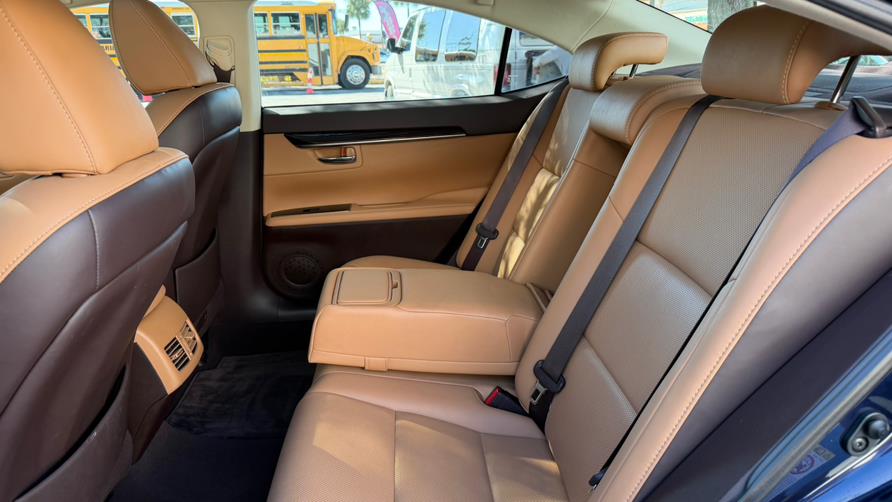 2016 Lexus ES 350 4dr Sdn, available for sale in Hialeah, Florida | The Palm Motors LLC. Hialeah, Florida 2016 Lexus ES 350 4dr Sdn, available for sale in Hialeah, Florida | The Palm Motors LLC. Hialeah, Florida