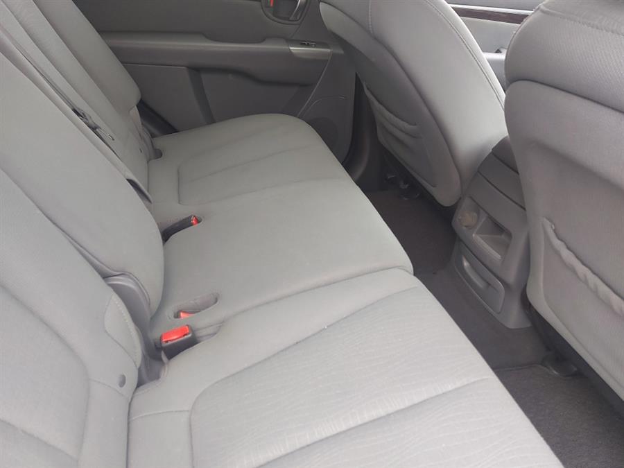 2010 Hyundai Santa Fe AWD 4dr I4 Auto GLS, available for sale in West Hartford, Connecticut | Chadrad Motors llc. West Hartford, Connecticut 2010 Hyundai Santa Fe AWD 4dr I4 Auto GLS, available for sale in West Hartford, Connecticut | Chadrad Motors llc. West Hartford, Connecticut