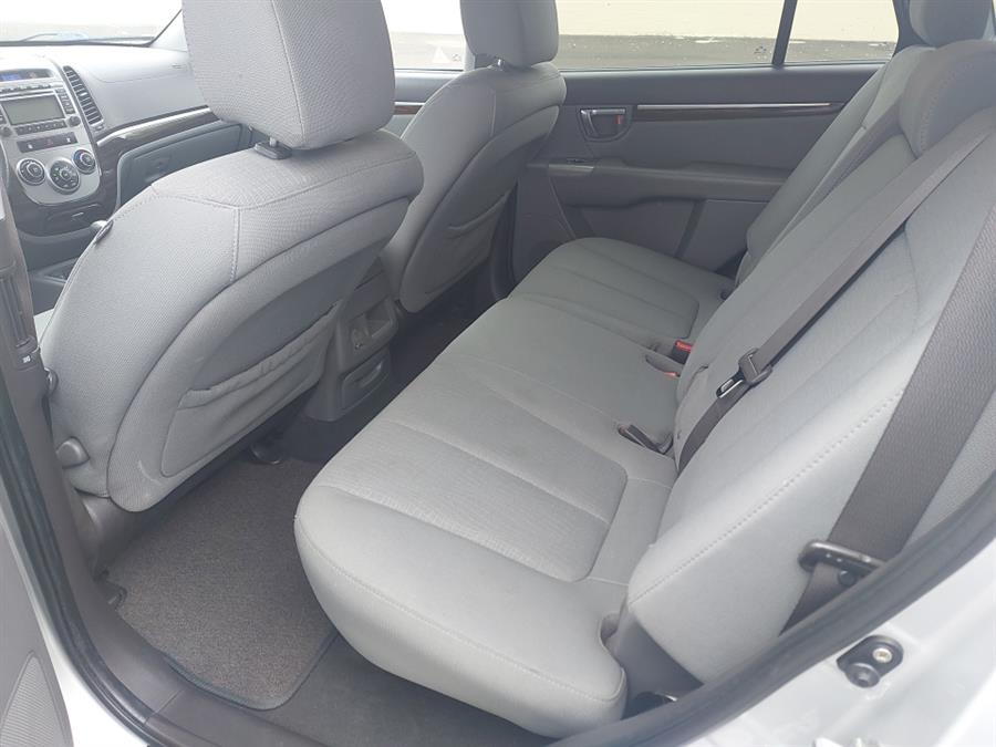 2010 Hyundai Santa Fe AWD 4dr I4 Auto GLS, available for sale in West Hartford, Connecticut | Chadrad Motors llc. West Hartford, Connecticut 2010 Hyundai Santa Fe AWD 4dr I4 Auto GLS, available for sale in West Hartford, Connecticut | Chadrad Motors llc. West Hartford, Connecticut