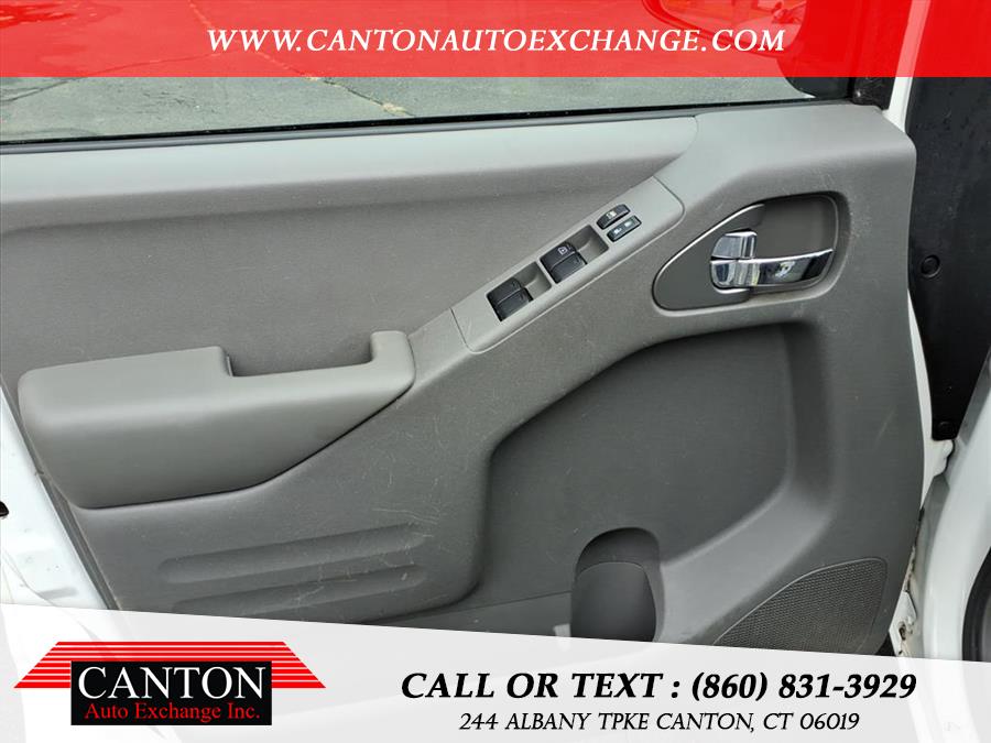 2015 Nissan Frontier 4WD Crew Cab SWB Auto SV, available for sale in Canton, Connecticut | Canton Auto Exchange. Canton, Connecticut 2015 Nissan Frontier 4WD Crew Cab SWB Auto SV, available for sale in Canton, Connecticut | Canton Auto Exchange. Canton, Connecticut
