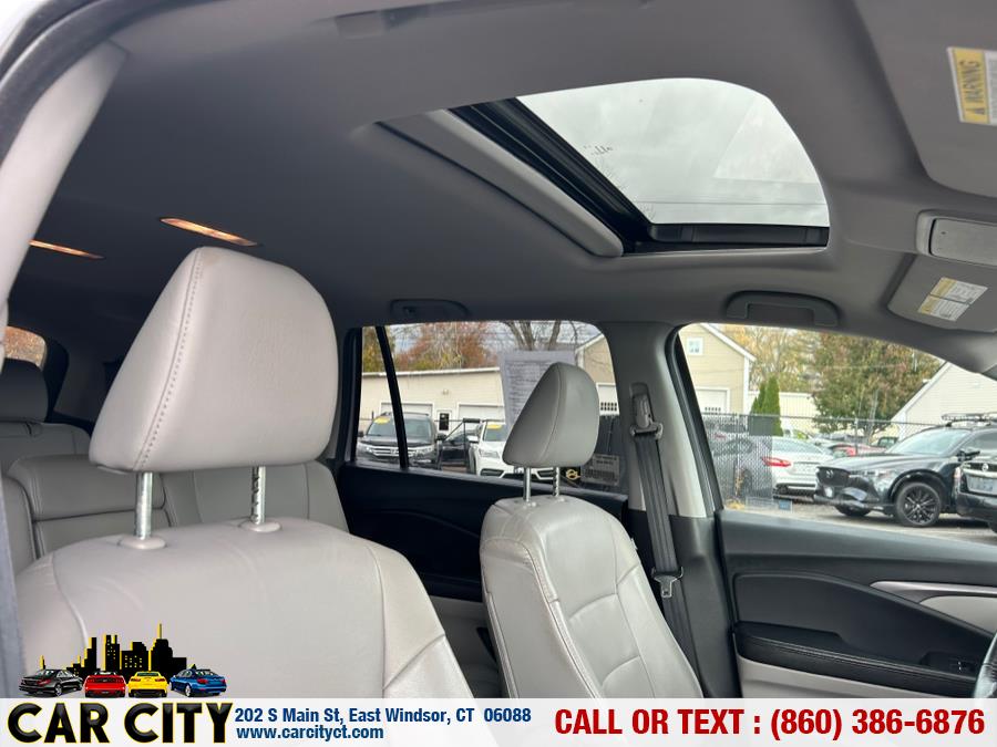 2017 Honda Pilot EX-L w/Navigation AWD, available for sale in East Windsor, Connecticut | Car City LLC. East Windsor, Connecticut 2017 Honda Pilot EX-L w/Navigation AWD, available for sale in East Windsor, Connecticut | Car City LLC. East Windsor, Connecticut