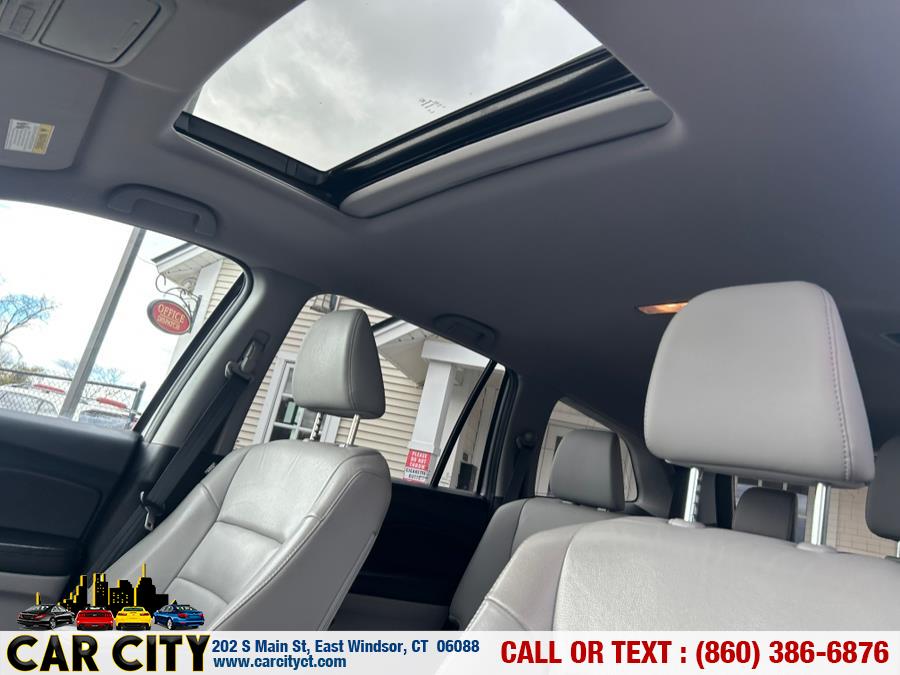 2017 Honda Pilot EX-L w/Navigation AWD, available for sale in East Windsor, Connecticut | Car City LLC. East Windsor, Connecticut 2017 Honda Pilot EX-L w/Navigation AWD, available for sale in East Windsor, Connecticut | Car City LLC. East Windsor, Connecticut