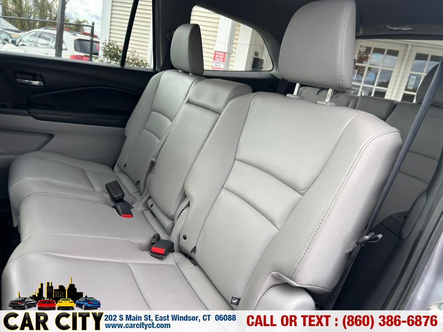 2017 Honda Pilot EX-L w/Navigation AWD, available for sale in East Windsor, Connecticut | Car City LLC. East Windsor, Connecticut 2017 Honda Pilot EX-L w/Navigation AWD, available for sale in East Windsor, Connecticut | Car City LLC. East Windsor, Connecticut