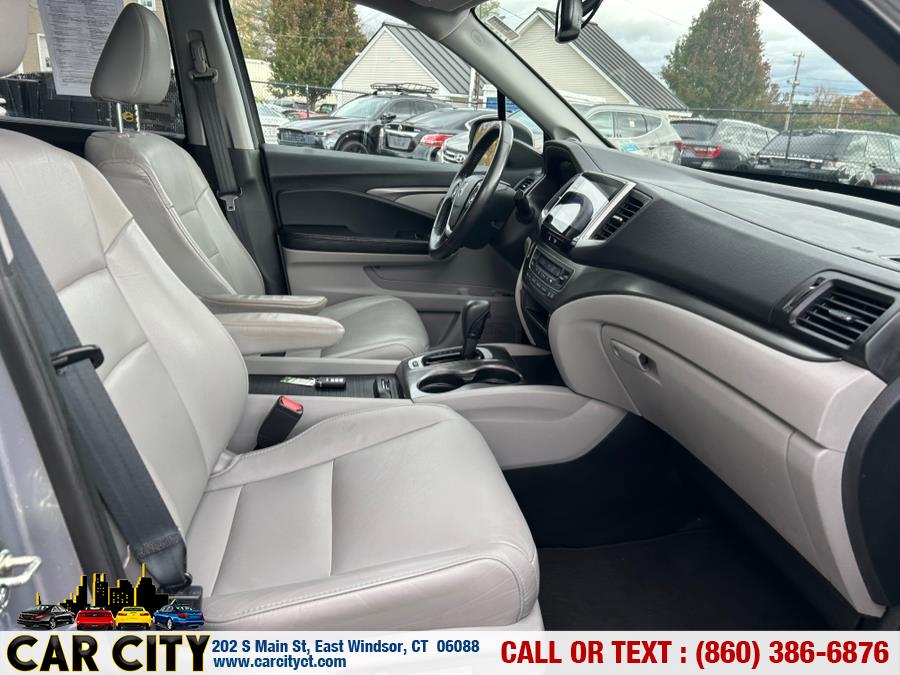 2017 Honda Pilot EX-L w/Navigation AWD, available for sale in East Windsor, Connecticut | Car City LLC. East Windsor, Connecticut 2017 Honda Pilot EX-L w/Navigation AWD, available for sale in East Windsor, Connecticut | Car City LLC. East Windsor, Connecticut