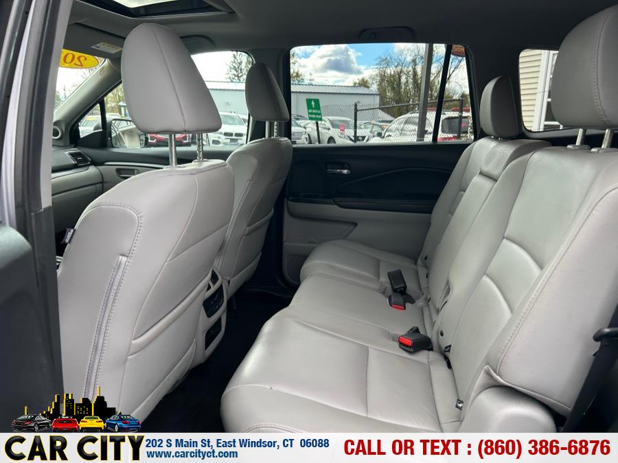 2017 Honda Pilot EX-L w/Navigation AWD, available for sale in East Windsor, Connecticut | Car City LLC. East Windsor, Connecticut 2017 Honda Pilot EX-L w/Navigation AWD, available for sale in East Windsor, Connecticut | Car City LLC. East Windsor, Connecticut