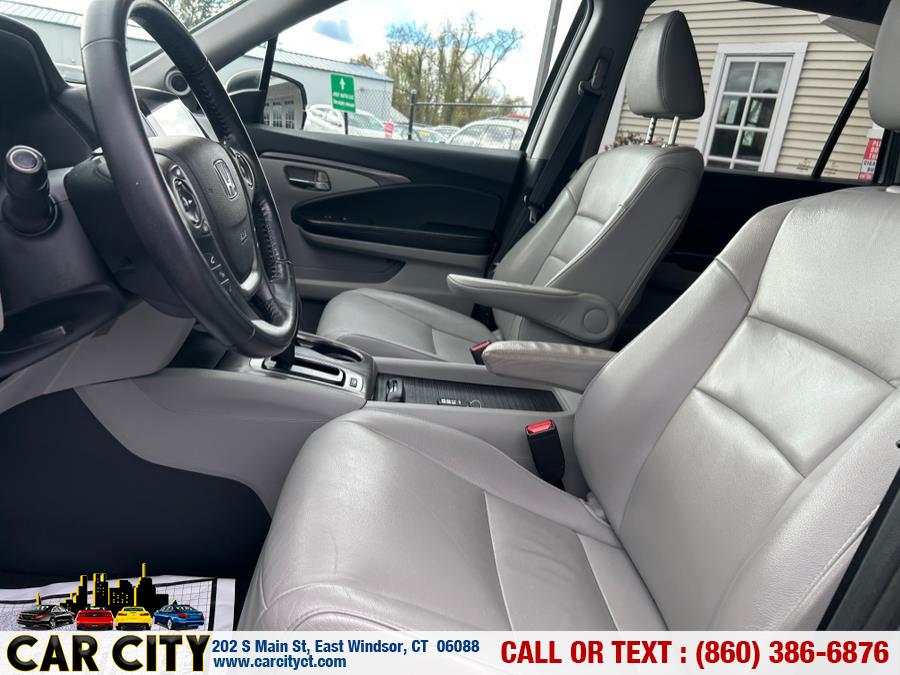 2017 Honda Pilot EX-L w/Navigation AWD, available for sale in East Windsor, Connecticut | Car City LLC. East Windsor, Connecticut 2017 Honda Pilot EX-L w/Navigation AWD, available for sale in East Windsor, Connecticut | Car City LLC. East Windsor, Connecticut