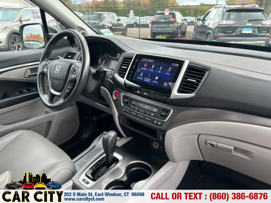 2017 Honda Pilot EX-L w/Navigation AWD, available for sale in East Windsor, Connecticut | Car City LLC. East Windsor, Connecticut 2017 Honda Pilot EX-L w/Navigation AWD, available for sale in East Windsor, Connecticut | Car City LLC. East Windsor, Connecticut