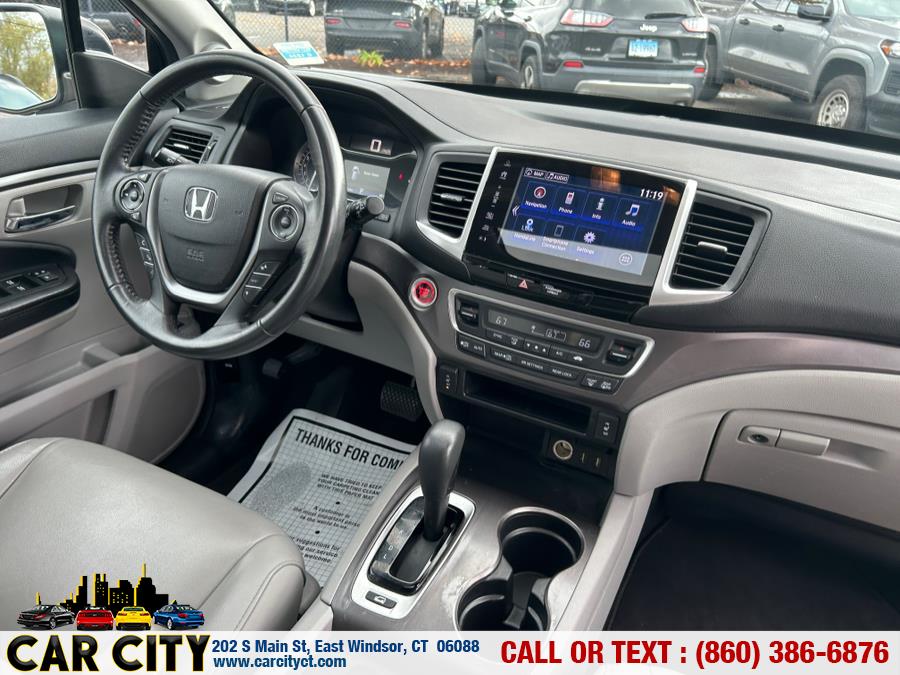 2017 Honda Pilot EX-L w/Navigation AWD, available for sale in East Windsor, Connecticut | Car City LLC. East Windsor, Connecticut 2017 Honda Pilot EX-L w/Navigation AWD, available for sale in East Windsor, Connecticut | Car City LLC. East Windsor, Connecticut