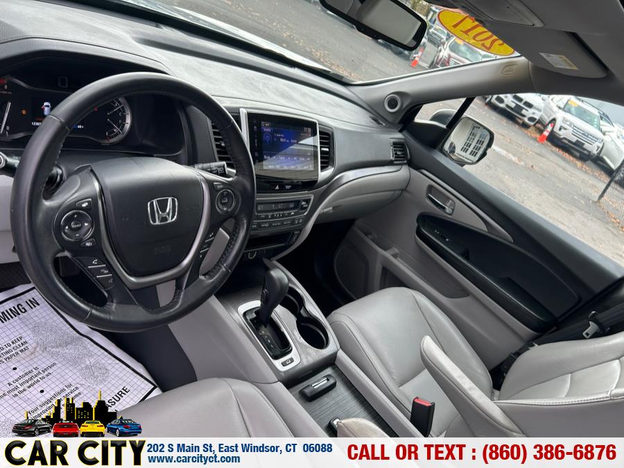 2017 Honda Pilot EX-L w/Navigation AWD, available for sale in East Windsor, Connecticut | Car City LLC. East Windsor, Connecticut 2017 Honda Pilot EX-L w/Navigation AWD, available for sale in East Windsor, Connecticut | Car City LLC. East Windsor, Connecticut