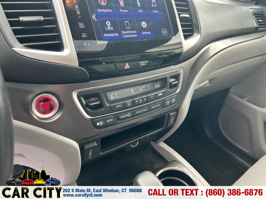 2017 Honda Pilot EX-L w/Navigation AWD, available for sale in East Windsor, Connecticut | Car City LLC. East Windsor, Connecticut 2017 Honda Pilot EX-L w/Navigation AWD, available for sale in East Windsor, Connecticut | Car City LLC. East Windsor, Connecticut