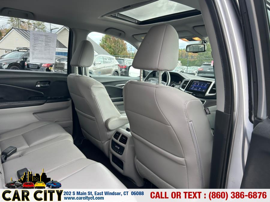 2017 Honda Pilot EX-L w/Navigation AWD, available for sale in East Windsor, Connecticut | Car City LLC. East Windsor, Connecticut 2017 Honda Pilot EX-L w/Navigation AWD, available for sale in East Windsor, Connecticut | Car City LLC. East Windsor, Connecticut