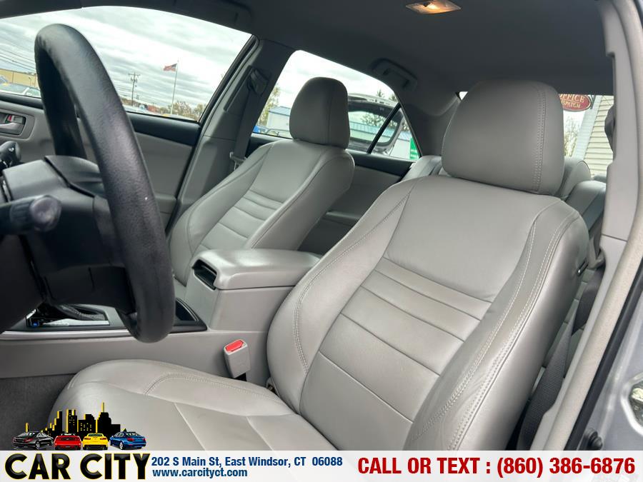 2017 Toyota Camry LE Auto (Natl), available for sale in East Windsor, Connecticut | Car City LLC. East Windsor, Connecticut 2017 Toyota Camry LE Auto (Natl), available for sale in East Windsor, Connecticut | Car City LLC. East Windsor, Connecticut