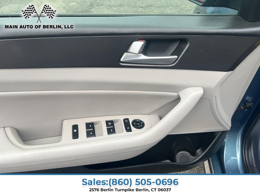2016 Hyundai Sonata 4dr Sdn 2.4L Limited, available for sale in Berlin, Connecticut | Main Auto of Berlin. Berlin, Connecticut 2016 Hyundai Sonata 4dr Sdn 2.4L Limited, available for sale in Berlin, Connecticut | Main Auto of Berlin. Berlin, Connecticut