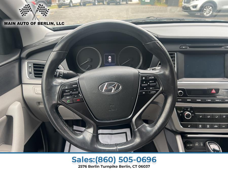2016 Hyundai Sonata 4dr Sdn 2.4L Limited, available for sale in Berlin, Connecticut | Main Auto of Berlin. Berlin, Connecticut 2016 Hyundai Sonata 4dr Sdn 2.4L Limited, available for sale in Berlin, Connecticut | Main Auto of Berlin. Berlin, Connecticut