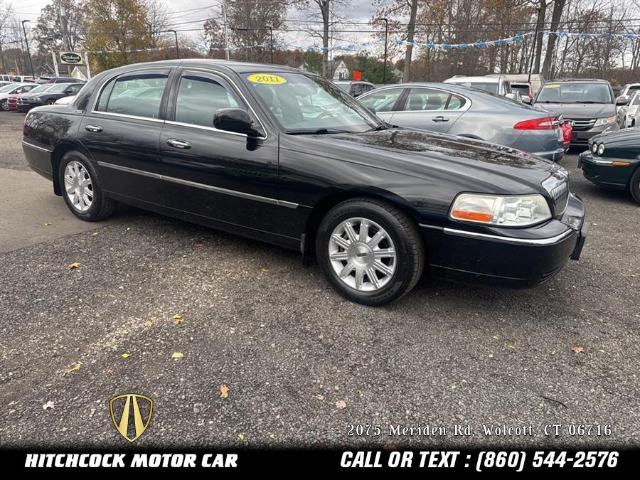 2011 Lincoln Town Car Signature, available for sale in Wolcott, Connecticut | Hitchcock Motor Car. Wolcott, Connecticut 2011 Lincoln Town Car Signature, available for sale in Wolcott, Connecticut | Hitchcock Motor Car. Wolcott, Connecticut