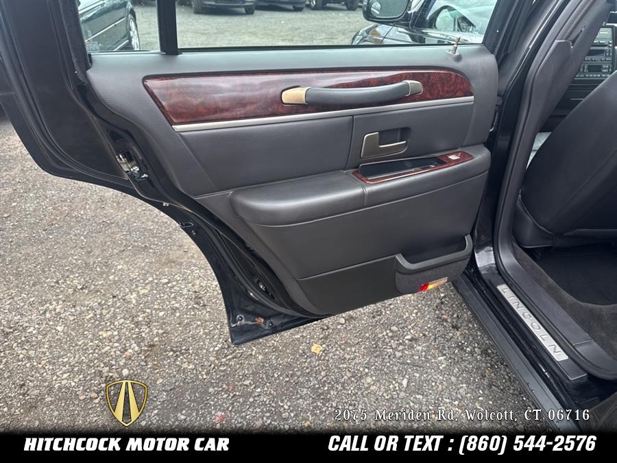 2011 Lincoln Town Car Signature, available for sale in Wolcott, Connecticut | Hitchcock Motor Car. Wolcott, Connecticut 2011 Lincoln Town Car Signature, available for sale in Wolcott, Connecticut | Hitchcock Motor Car. Wolcott, Connecticut
