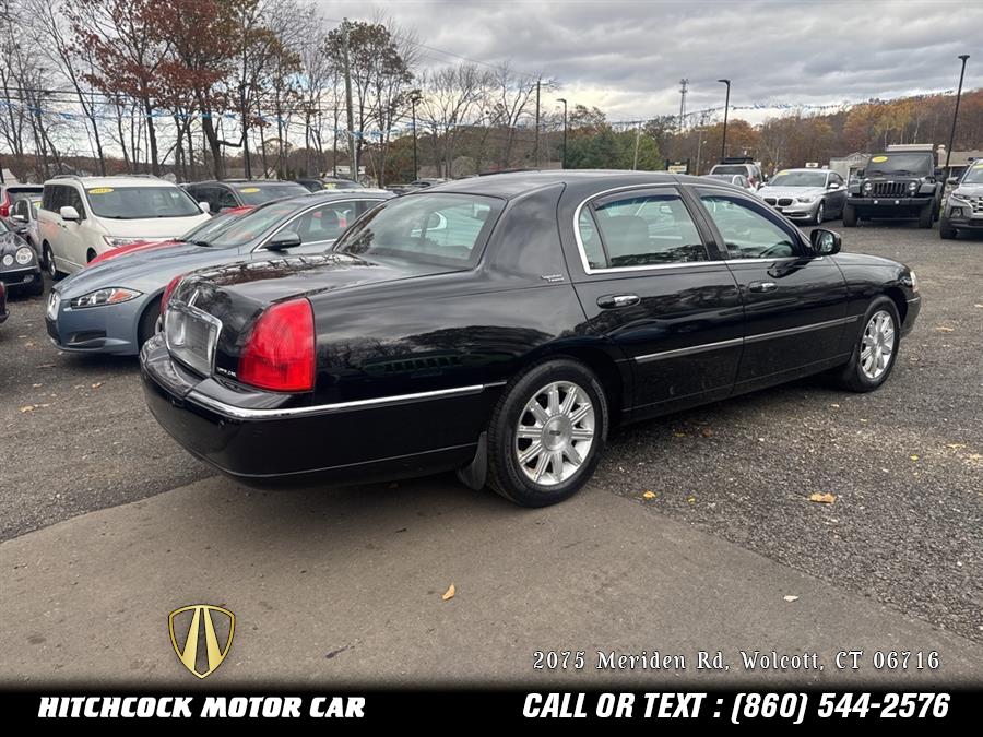 2011 Lincoln Town Car Signature, available for sale in Wolcott, Connecticut | Hitchcock Motor Car. Wolcott, Connecticut 2011 Lincoln Town Car Signature, available for sale in Wolcott, Connecticut | Hitchcock Motor Car. Wolcott, Connecticut