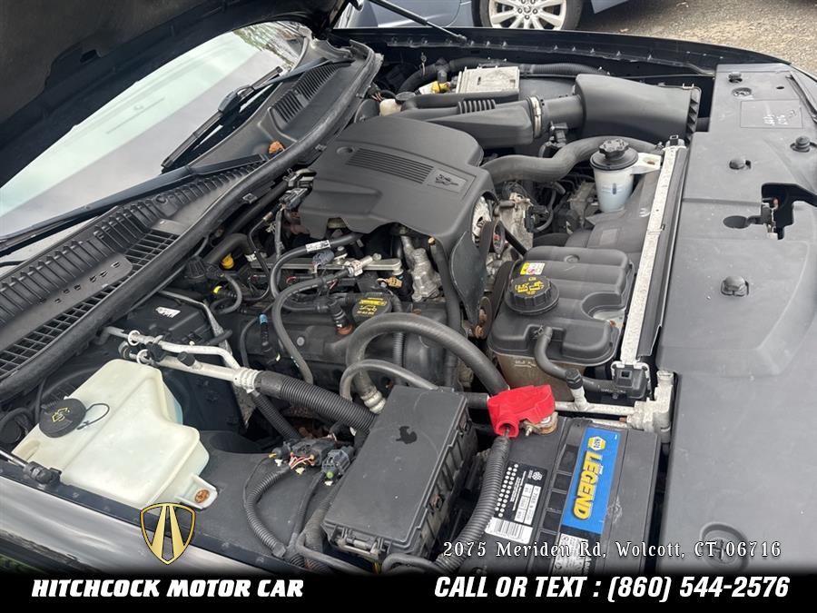 2011 Lincoln Town Car Signature, available for sale in Wolcott, Connecticut | Hitchcock Motor Car. Wolcott, Connecticut 2011 Lincoln Town Car Signature, available for sale in Wolcott, Connecticut | Hitchcock Motor Car. Wolcott, Connecticut