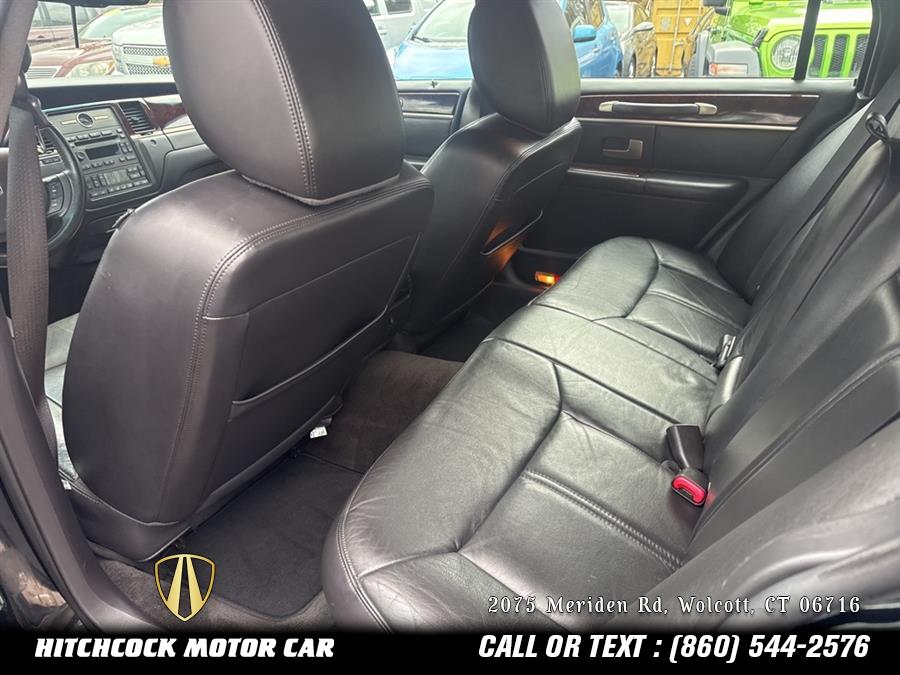 2011 Lincoln Town Car Signature, available for sale in Wolcott, Connecticut | Hitchcock Motor Car. Wolcott, Connecticut 2011 Lincoln Town Car Signature, available for sale in Wolcott, Connecticut | Hitchcock Motor Car. Wolcott, Connecticut