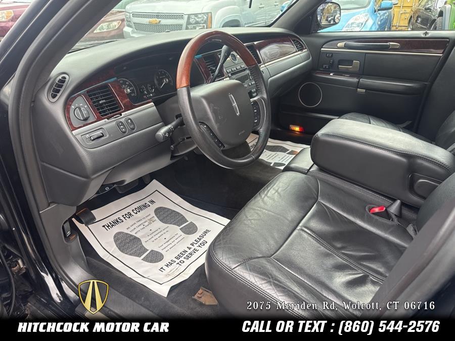 2011 Lincoln Town Car Signature, available for sale in Wolcott, Connecticut | Hitchcock Motor Car. Wolcott, Connecticut 2011 Lincoln Town Car Signature, available for sale in Wolcott, Connecticut | Hitchcock Motor Car. Wolcott, Connecticut