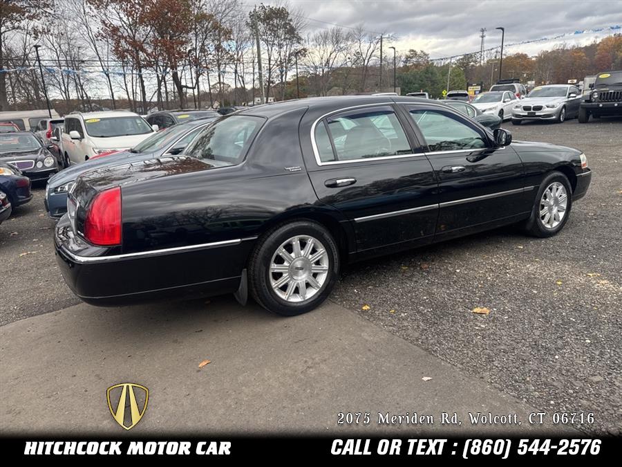 2011 Lincoln Town Car Signature, available for sale in Wolcott, Connecticut | Hitchcock Motor Car. Wolcott, Connecticut 2011 Lincoln Town Car Signature, available for sale in Wolcott, Connecticut | Hitchcock Motor Car. Wolcott, Connecticut