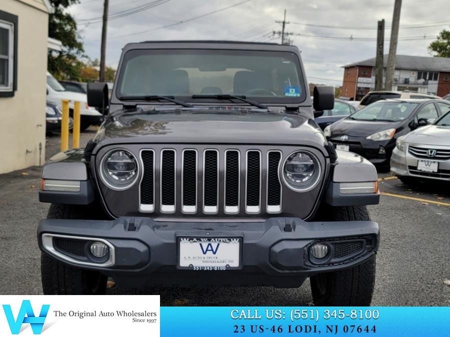 2018 Jeep Wrangler Unlimited Sahara photo 2