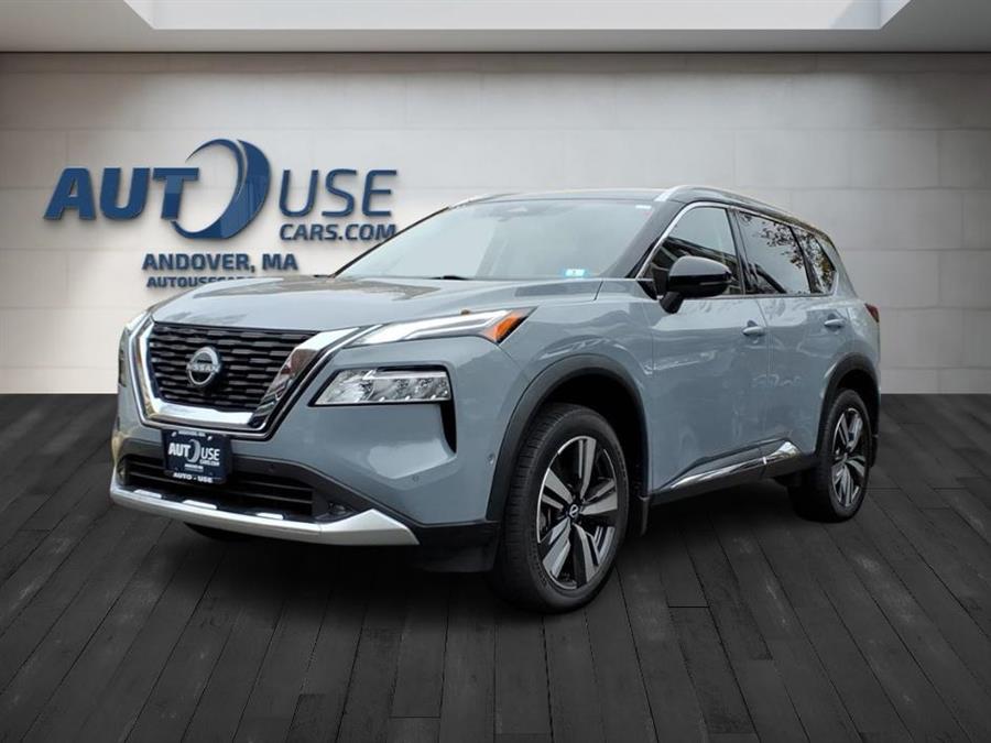 2022 Nissan Rogue Platinum's photo