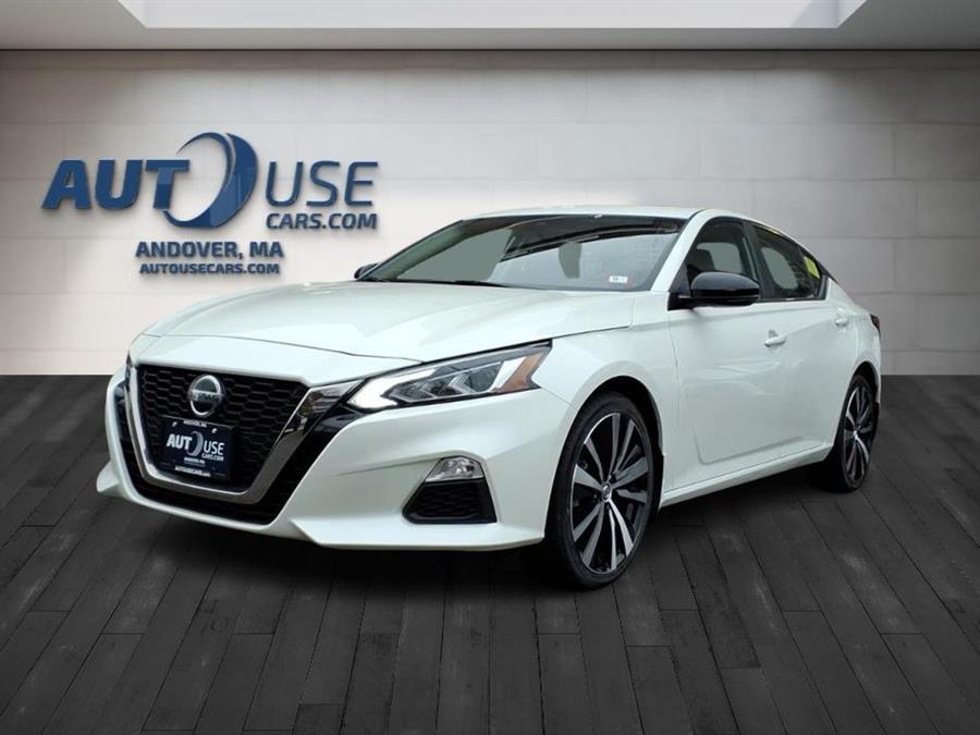 2020 Nissan Altima SR's photo