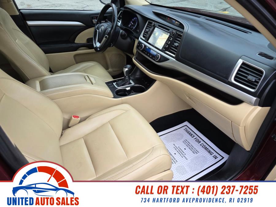 2017 Toyota Highlander XLE V6 AWD (Natl), available for sale in Providence, Rhode Island | United Auto Sales Inc. Providence, Rhode Island 2017 Toyota Highlander XLE V6 AWD (Natl), available for sale in Providence, Rhode Island | United Auto Sales Inc. Providence, Rhode Island