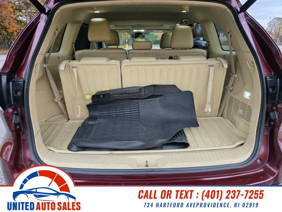 2017 Toyota Highlander XLE V6 AWD (Natl), available for sale in Providence, Rhode Island | United Auto Sales Inc. Providence, Rhode Island 2017 Toyota Highlander XLE V6 AWD (Natl), available for sale in Providence, Rhode Island | United Auto Sales Inc. Providence, Rhode Island