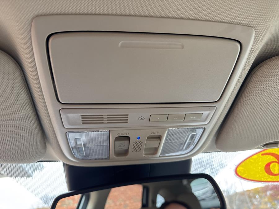 2016 Honda CR-V AWD 5dr Touring, available for sale in Waterbury, Connecticut | National Auto Brokers, Inc.. Waterbury, Connecticut 2016 Honda CR-V AWD 5dr Touring, available for sale in Waterbury, Connecticut | National Auto Brokers, Inc.. Waterbury, Connecticut