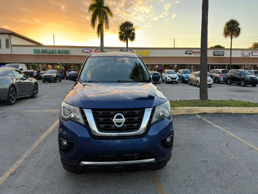 2018 Nissan Pathfinder FWD SL, available for sale in Hialeah, Florida | The Palm Motors LLC. Hialeah, Florida 2018 Nissan Pathfinder FWD SL, available for sale in Hialeah, Florida | The Palm Motors LLC. Hialeah, Florida