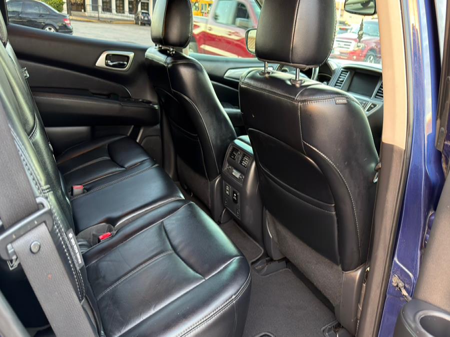 2018 Nissan Pathfinder FWD SL, available for sale in Hialeah, Florida | The Palm Motors LLC. Hialeah, Florida 2018 Nissan Pathfinder FWD SL, available for sale in Hialeah, Florida | The Palm Motors LLC. Hialeah, Florida